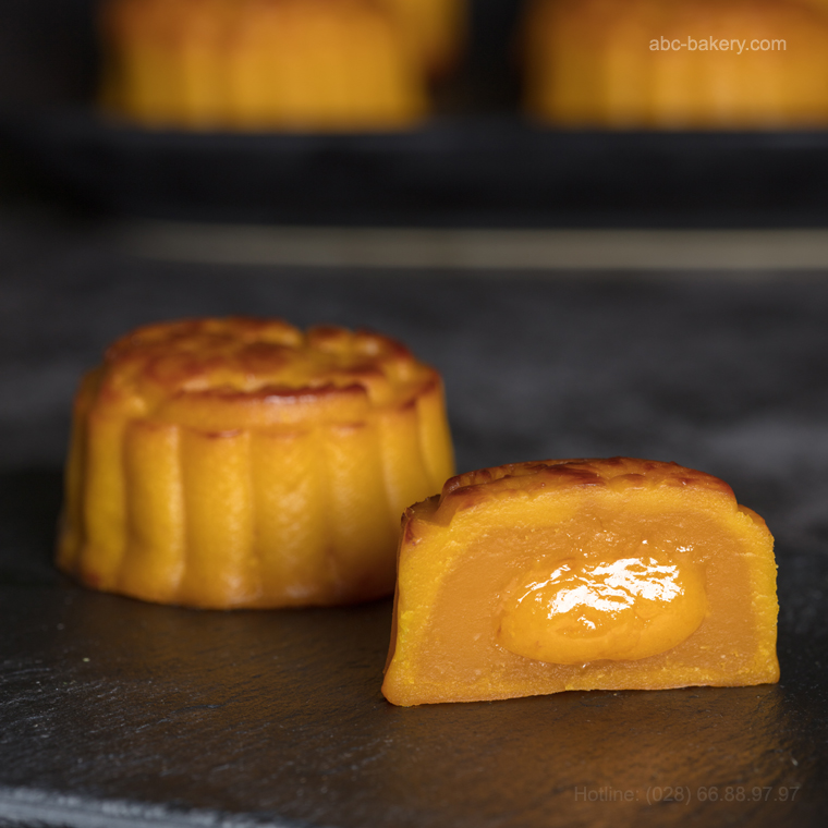 Custard trứng muối lava