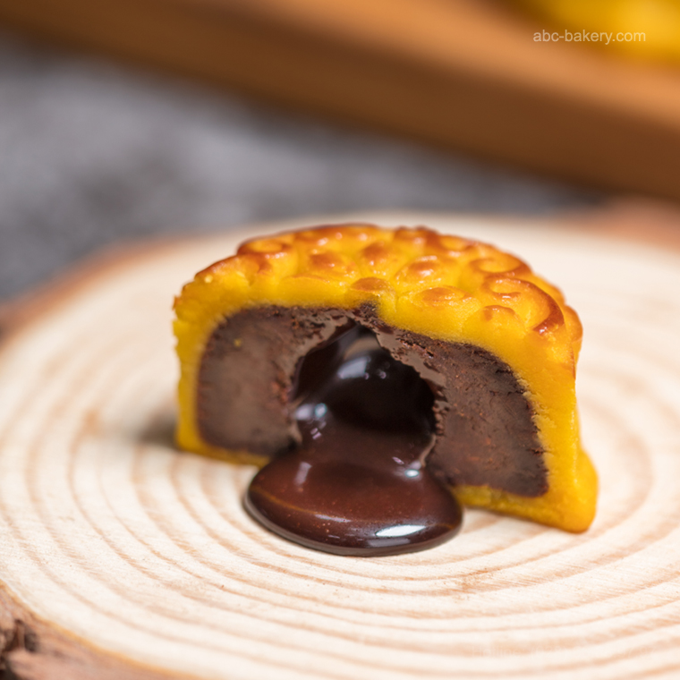 Custard chocolate lava